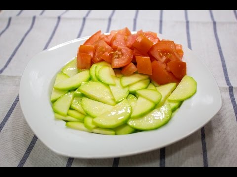 Receta de ensalada de calabacín crudo y tomate